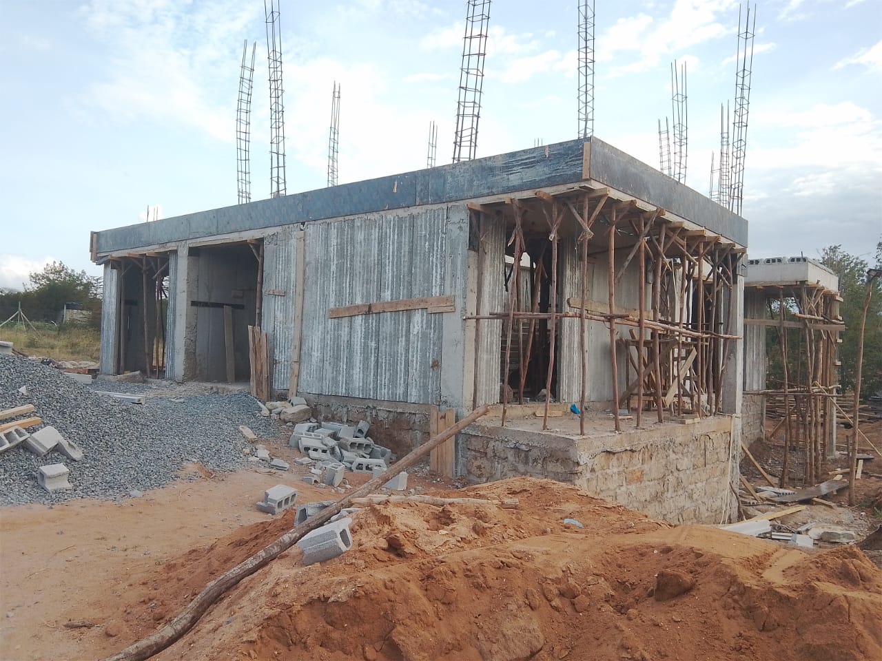 How Long Does It Take to Install a Precast Perimeter Wall for a 50×100 Plot in Kenya